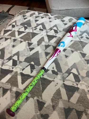 DeMarini Vendetta Composite Bat (-10) 22 oz 32" (Used)