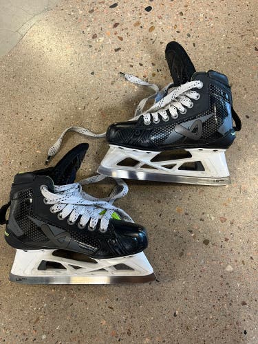 Junior Bauer Elite Hockey Goalie Skates Regular Width Size 3 (Used)