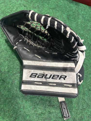 Black Junior Bauer S20 GSX Goalie Glove (Used)
