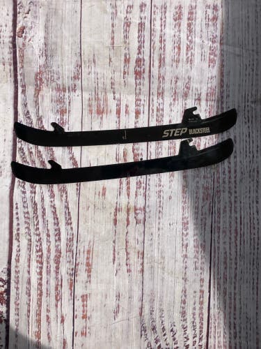 CCM Black Step Steel  Replacement Steel 221 mm (Used)