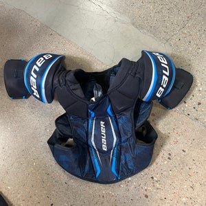 Large Intermediate Bauer X Shoulder Pads (Used)