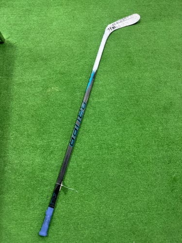 Senior Bauer Nexus E5 Pro Hockey Stick Right Handed P28 77 Flex (Used)
