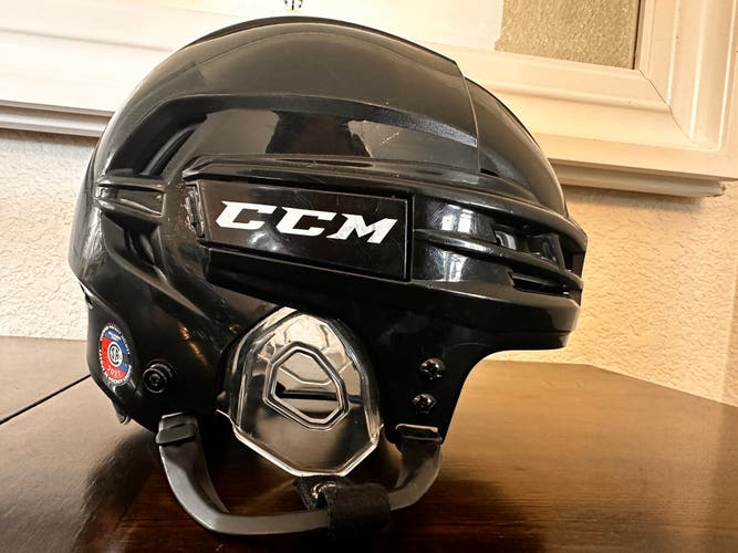 Small CCM Tacks 910 Helmet - Black (Used)
