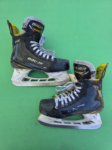 Intermediate Bauer Supreme M4 Hockey Skates 6