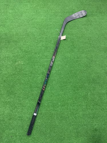 Junior CCM FT Ghost Hockey Stick Right Handed P28 40 Flex (Used)
