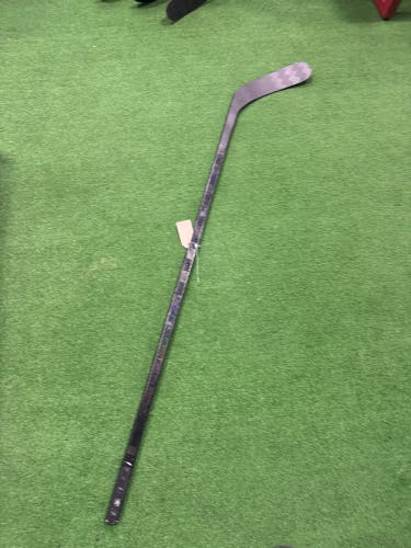 Junior CCM XF Ghost Hockey Stick Right Handed P29+1/4 40 Flex (Used)