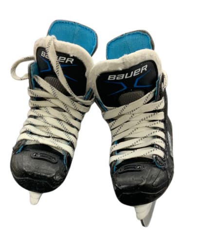 Black Bauer XLP Hockey Skates 8 (Used)