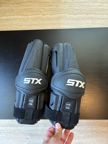 Black Large STX Stallion 900 Arm Guards (Great Condition)