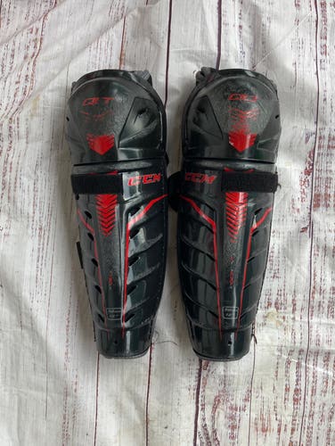 Junior CCM QuickLite 230 Shin Pads 12" (Used)