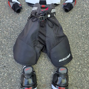 Youth Medium/Large Bauer Lil Sport Starter Kit (Does not include gloves)