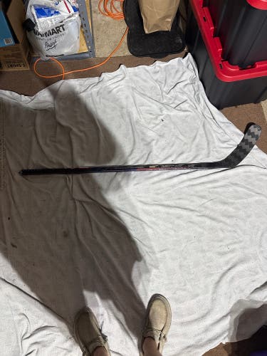 BROKEN Senior CCM Vizion2 USA Left Hand Hockey Stick P29 75 Flex (Used)
