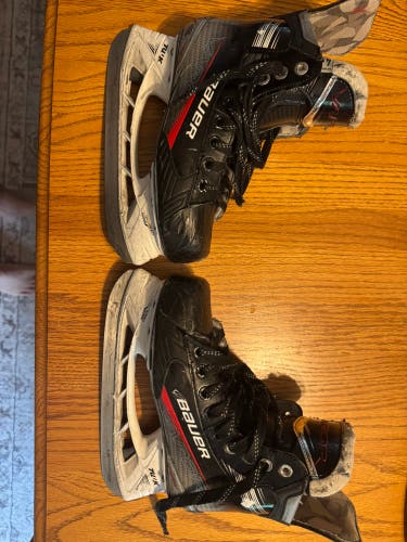 Bauer Vapor XLTX Pro Hockey Skates Regular Width Size 4.5 (Used)