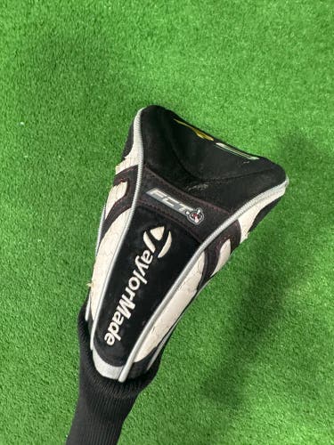 TaylorMade R9 Fairway Wood Right Handed Regular Flex 4 Wood (Used)