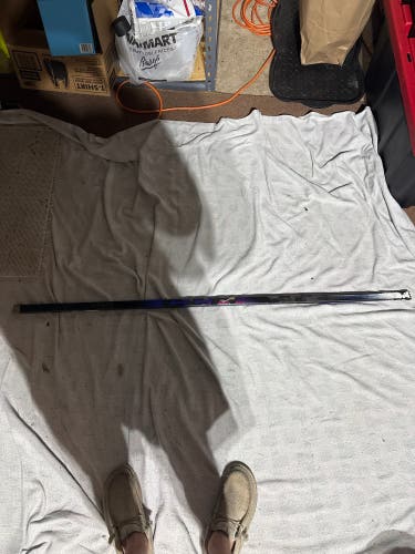 BROKEN Intermediate CCM Ribcor Trigger 10 Pro Left Hand Hockey Stick P28 65 Flex (Used)