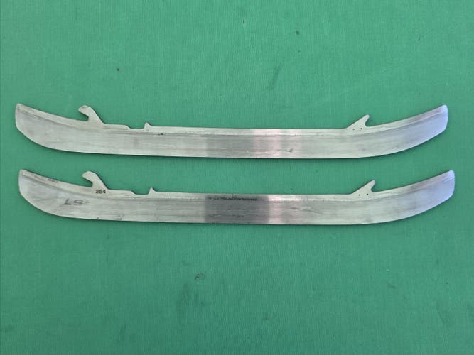 Bauer LS + Replacement Steel Blades 254 mm