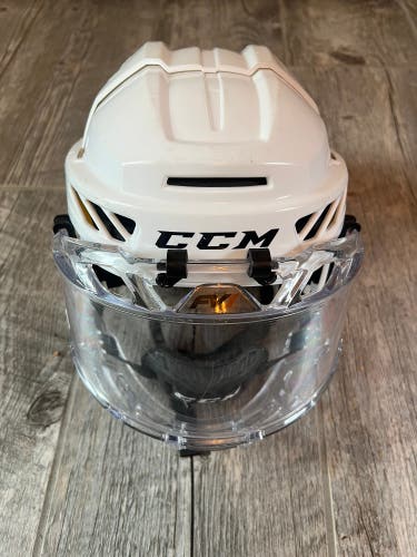 Youth CCM Helmet (Used)
