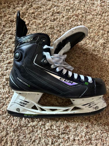 2015 CCM Ribcor 48K Pump Hockey Skates Regular Width 10 (Used)