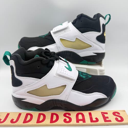 Nike Air Diamond Turf Emerald Shoes Deion Sanders IB2240-001 Men’s Size 9 NEW
New Without Box