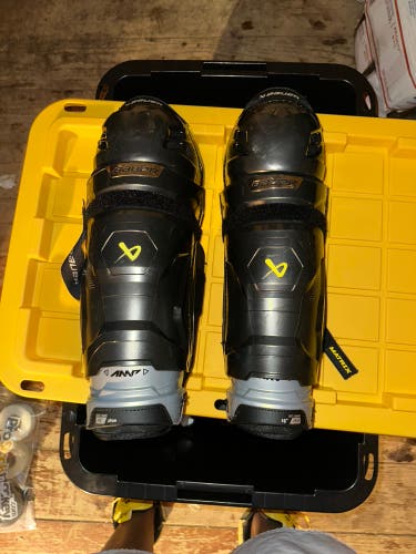 Senior Bauer Supreme Matrix 15" Shin Pads (Used)