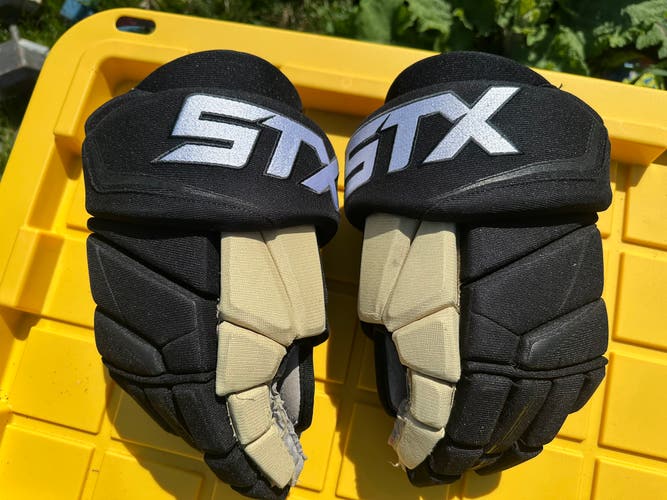 STX Stallion Gloves 15" Pro Stock (Used)