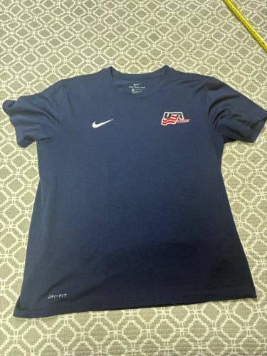 USA Hockey t-shirt size L
