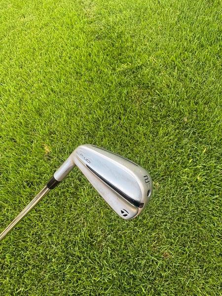 Men's TaylorMade 2 iron Left Hand Extra Stiff Flex (Used)