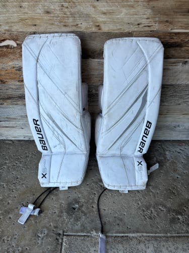 White 30" Intermediate Bauer Vapor X5 Pro Goalie Leg Pads