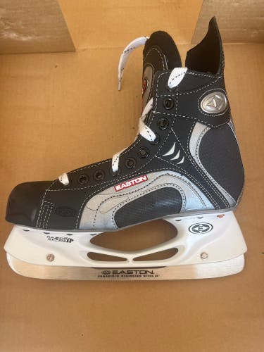 Vintage Easton Synergy 500 Hockey Skates Regular Width Size 6.5 (New)