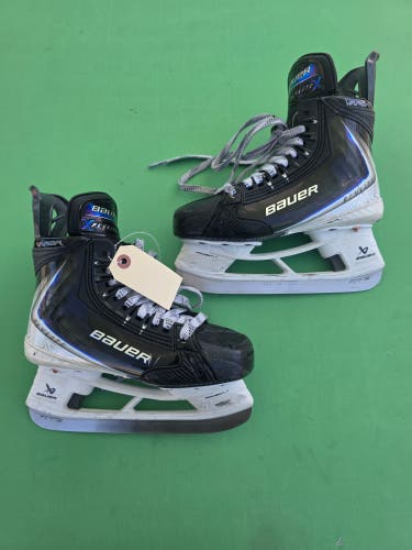 Intermediate Bauer Vapor Flylite Hockey Skates Size 4 Fit 2