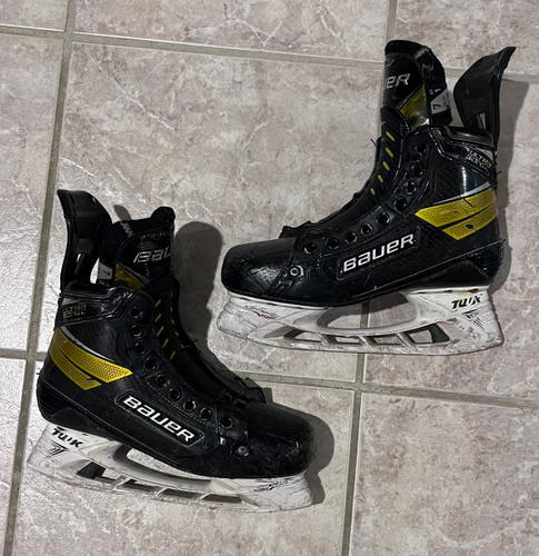 Used Bauer Supreme Ultrasonic Hockey Skates Size 7 Fit 1