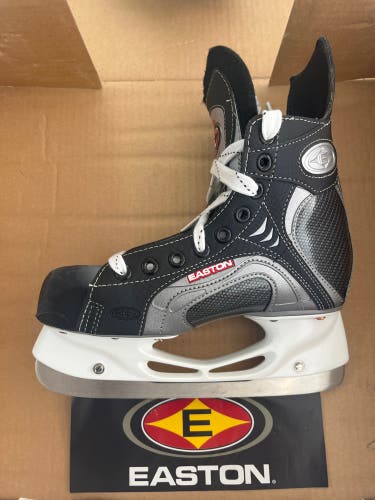 Vintage Easton Synergy 500 Hockey Skates Regular Width Size 4 (New)