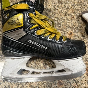 2020 Bauer Supreme 3S Hockey Skates Regular Width Size 2.5 (Used)