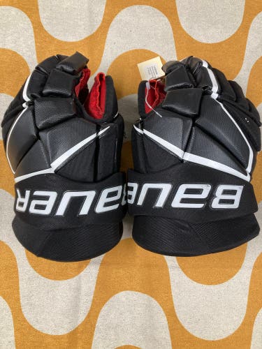 Black Senior Bauer Vapor 3X Gloves 14" (Used)