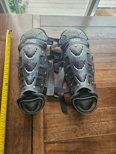 Catcher's Leg Guard (Used)