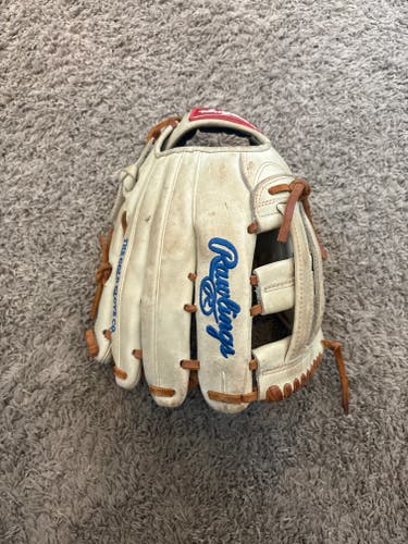 2024 Outfield LH Rawlings Heart of the Hide Baseball Glove 12.75" (Used)