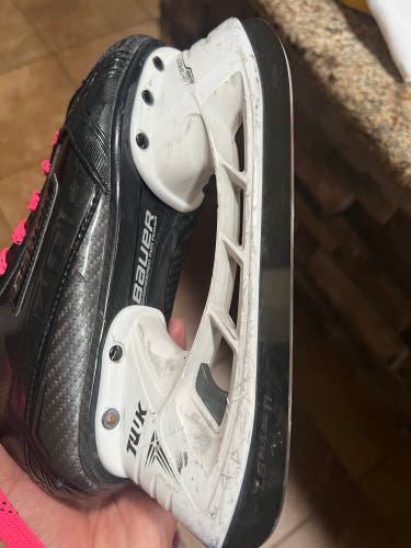 2020 Bauer Supreme 3S Pro Hockey Skates Regular Width Size 3.5 (Used)