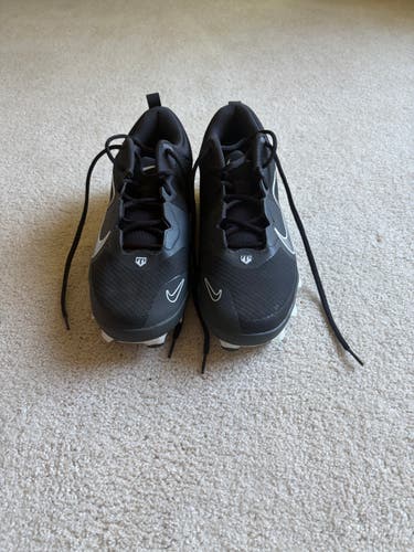 Black Men's Size M 10.0 (W 11.0) Adult Nike Low Top Molded Cleats (Used)