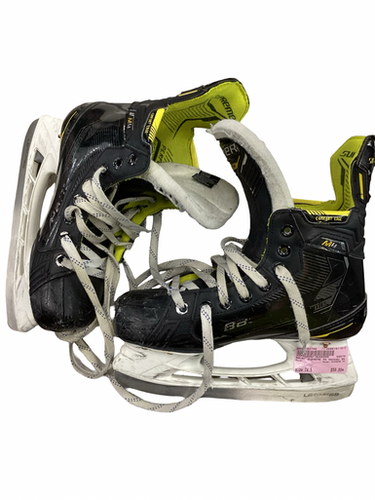 Used Bauer Supreme M4 Intermediate Hockey Skate Intermediate 4.5 11613-s000183788