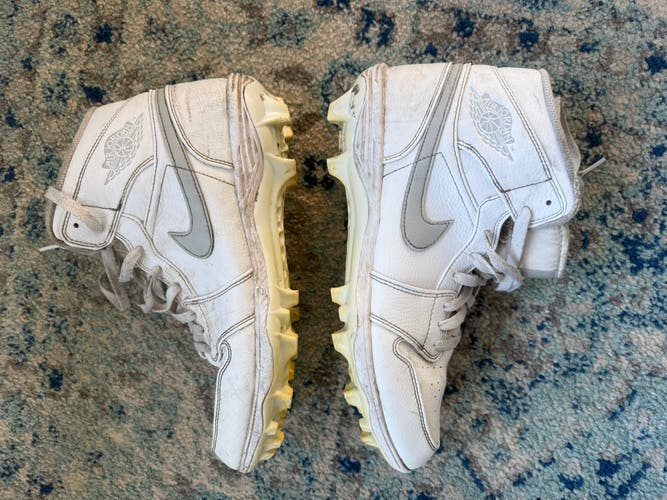 Men's Size M 10.5 (W 11.5) Jordan High Top Molded Cleats (Used)