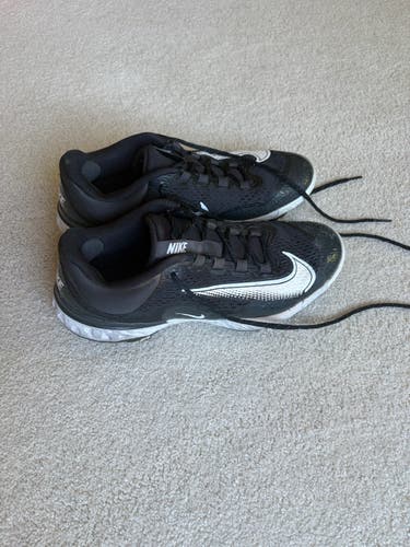 Black Men's Size M 10.0 (W 11.0) Adult Nike Low Top Metal (Used)