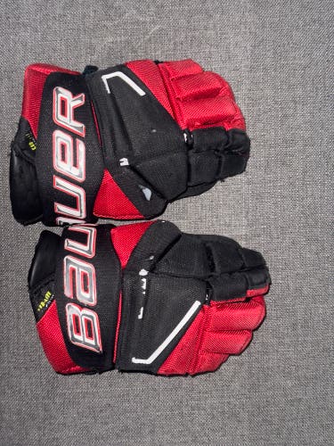 Bauer Vapor Hyperlite Gloves 13" (Used)