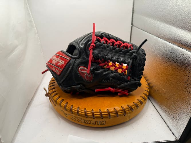 Rawlings RH Infield Heart of the Hide Baseball Glove 11.5" (Used)