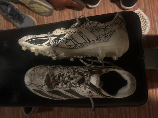 White Men's Size M 10.5 (W 11.5) Adult Adidas Low Top (Used)