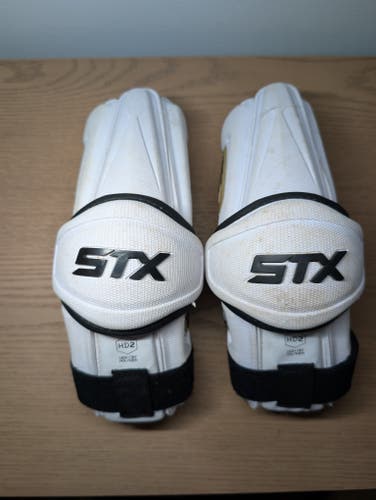 Medium Adult STX Stallion 900 Arm Guards (Used)