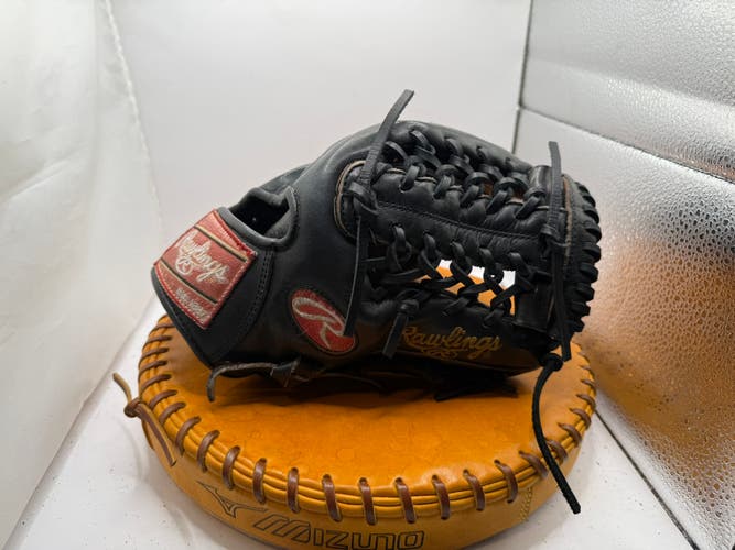 Rawlings RH Infield Heart of the Hide Baseball Glove 11.5" (Used)