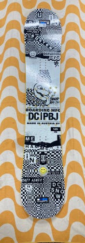 DC Snowboard Without Bindings 149 cm (Used)