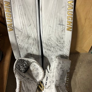 35" 2025 Vaughn SLR4 Pro Carbon Regular Goalie Full Set Pro Stock (Used)