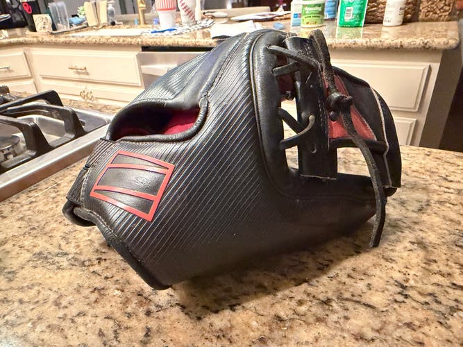 2024 Rawlings REV1X RH Infield Baseball Glove 11.5" (Used)