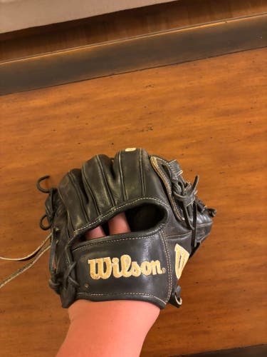 Wilson A2000 RH Infield Baseball Glove 11.5" (Used)