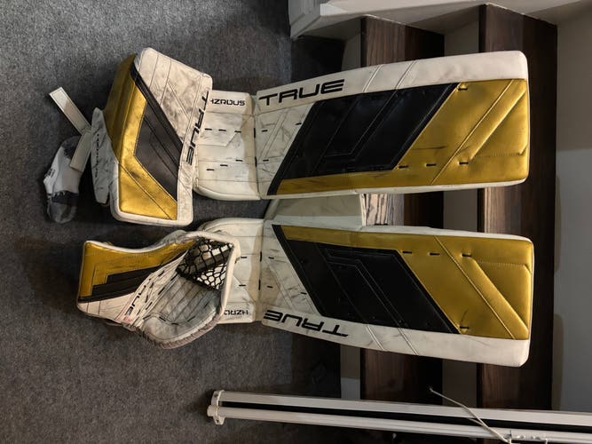 34" 2025 True HZRDUS Px4 Regular Goalie Full Set (Used)